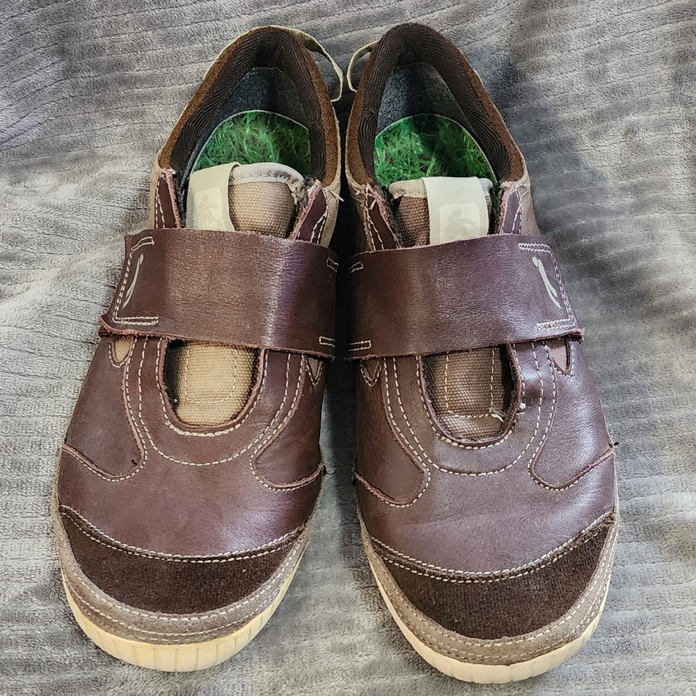 Men's Cushe Size 9 Slip-ons